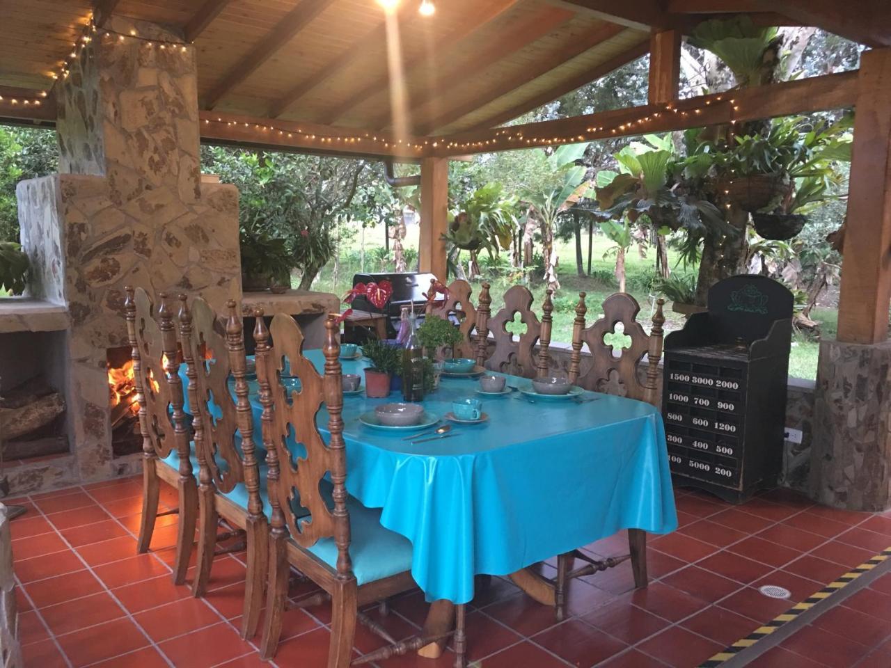 La Casa De Piedra Villa Guatapé Eksteriør bilde