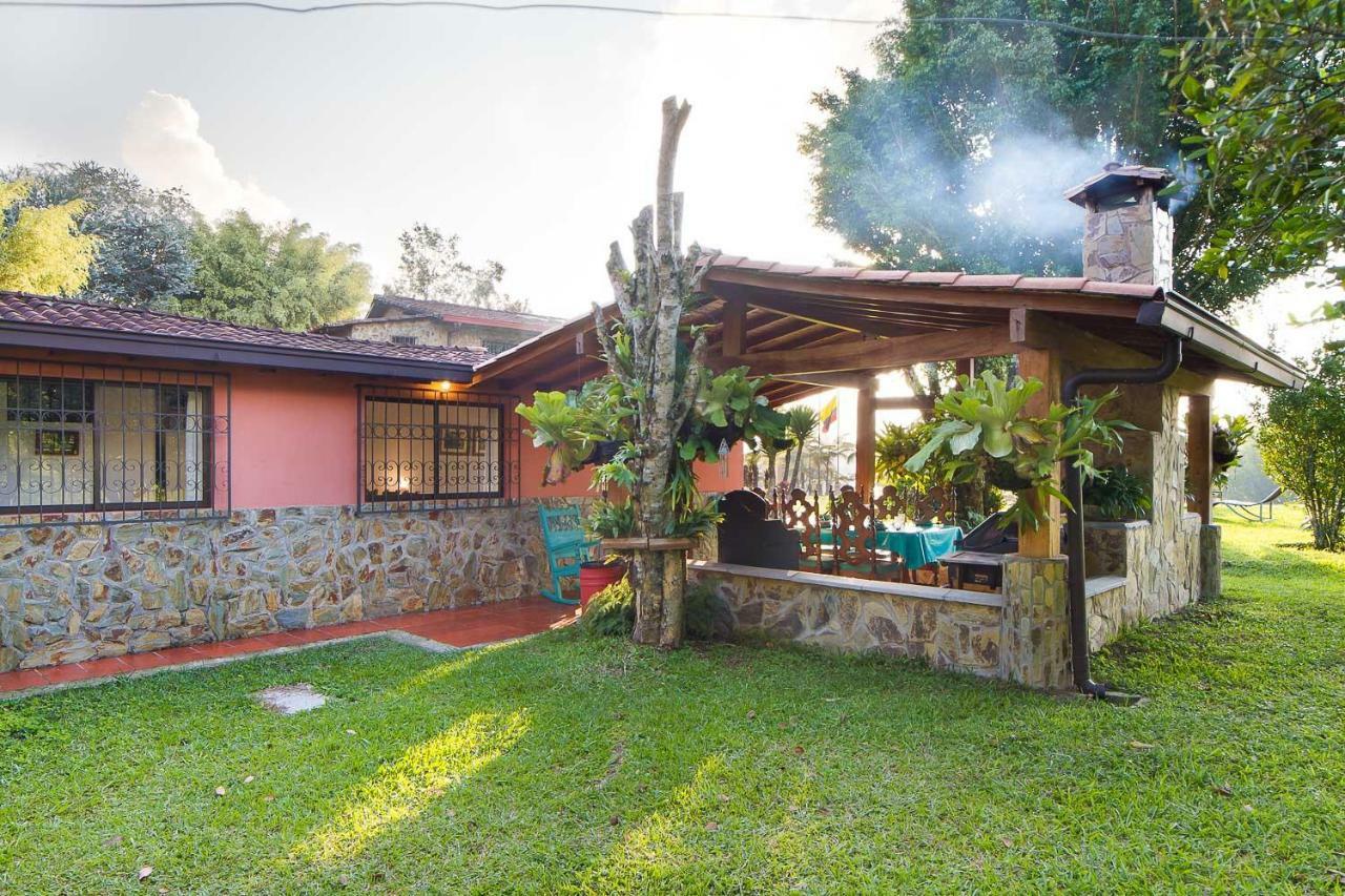 La Casa De Piedra Villa Guatapé Eksteriør bilde