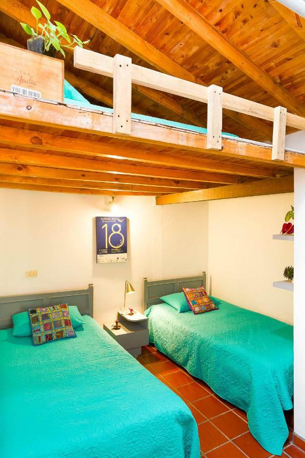 La Casa De Piedra Villa Guatapé Eksteriør bilde