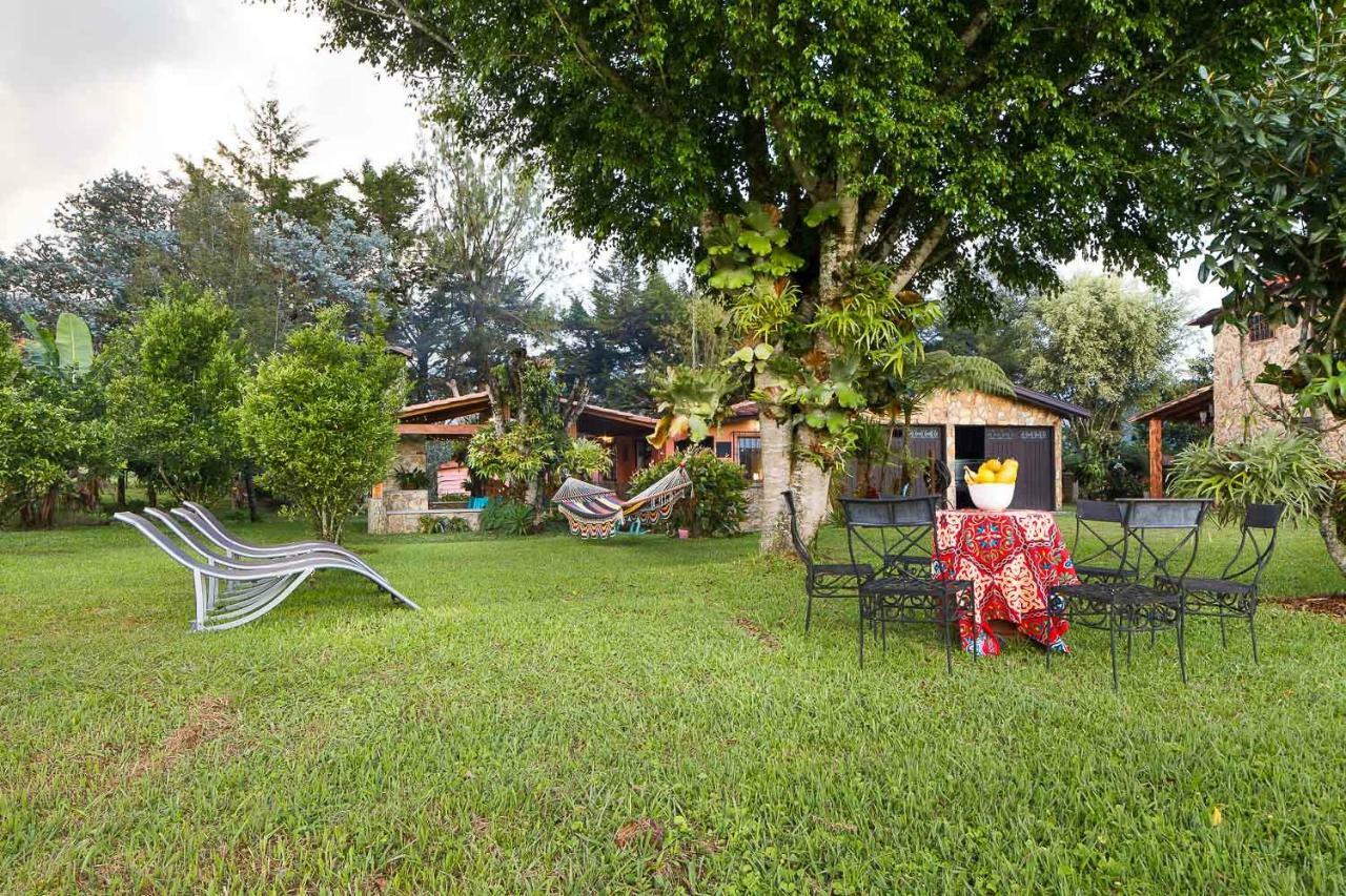 La Casa De Piedra Villa Guatapé Eksteriør bilde